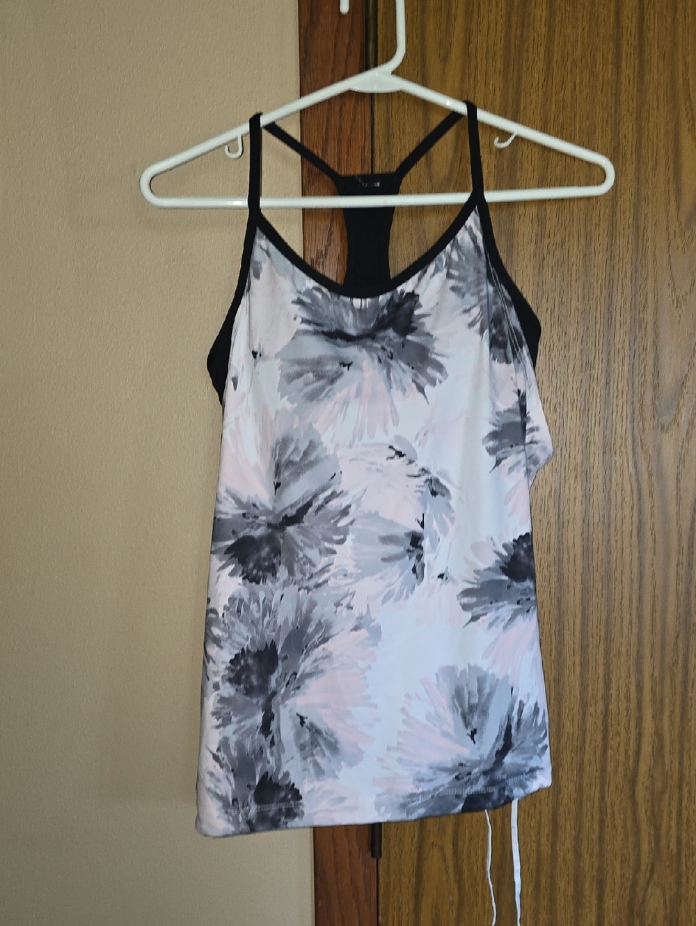 Fabletics Pink & Gray Floral Racerback Camisole